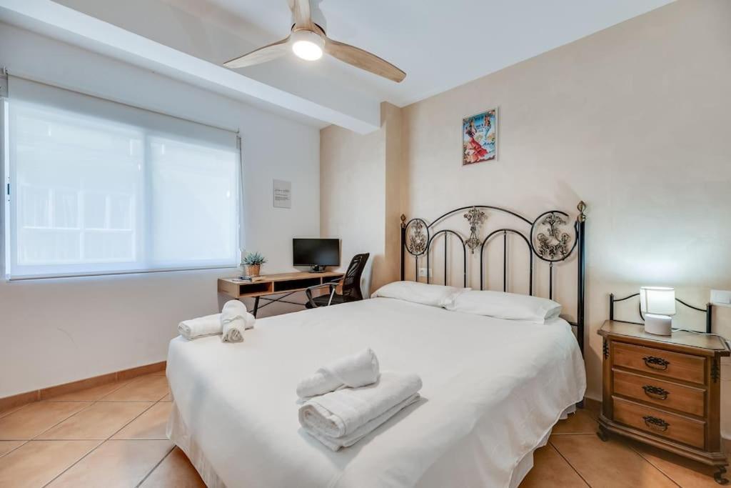 Encantador Apartamento Cerca Del Mar Málaga Esterno foto