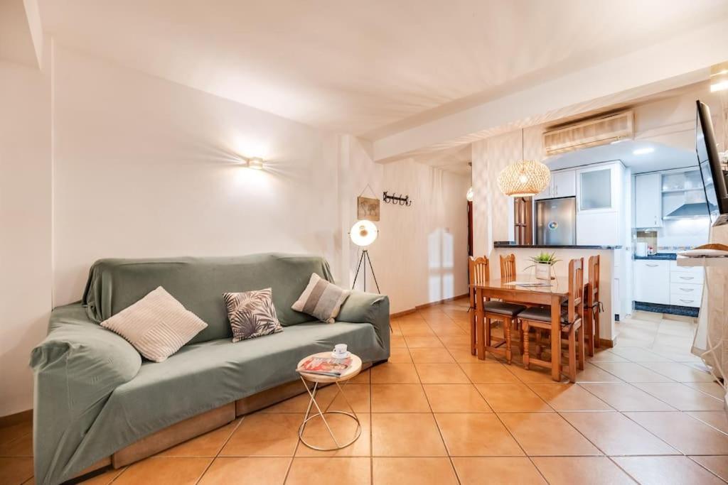 Encantador Apartamento Cerca Del Mar Málaga Esterno foto