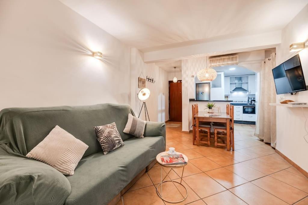 Encantador Apartamento Cerca Del Mar Málaga Esterno foto